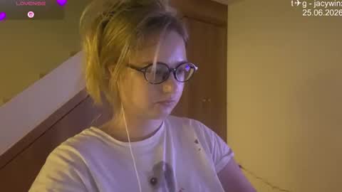 jacywinslat online show from 06/25/26, 01:15