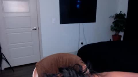 Jade online show from 11/26/25, 04:35