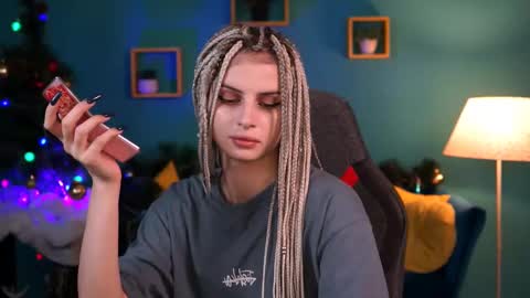 jade_castle online show from 12/21/24, 04:09