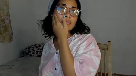 Snapshot of jade_dorthini chatting on 01/29/25, 02:19 Jadeleidy Dorthini online show from 01/29/25, 02:19