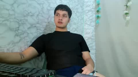 jade_halo online show from 04/16/26, 12:39