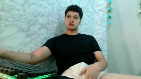 jade_halo online show from 04/19/26, 12:33