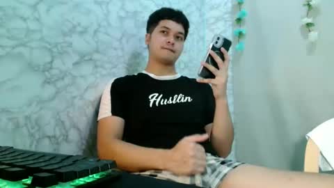 jade_halo online show from 04/19/26, 06:10