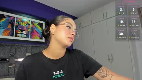 jade_lovv online show from 05/13/26, 12:13