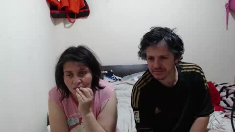 jade y noah online show from 09/15/25, 02:17