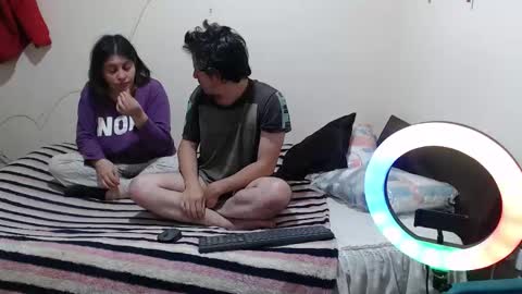 jade y noah online show from 10/03/25, 11:51