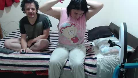 jade y noah online show from 10/08/25, 11:52