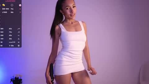 Jade Paris online show from 10/19/25, 08:26