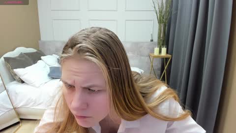 Jade online show from 01/23/25, 12:14