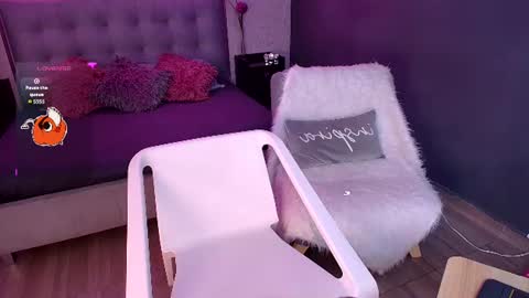 Snapshot of jade_storm_ chatting on 07/24/26, 08:51 JADE online show from 07/24/26, 08:51