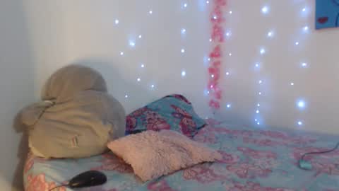 Jade Watson online show from 12/17/25, 05:13