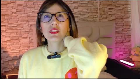 Snapshot of jade_white_ chatting on 04/27/26, 04:27 jade white online show from 04/27/26, 04:27
