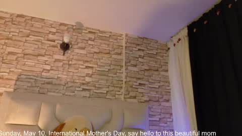 Snapshot of jade_white_ chatting on 05/11/26, 12:33 jade white online show from 05/11/26, 12:33