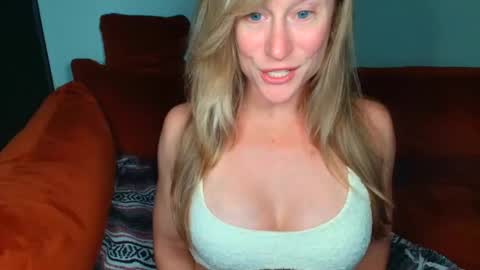 jadeamaryllis_ online show from 04/17/26, 03:42