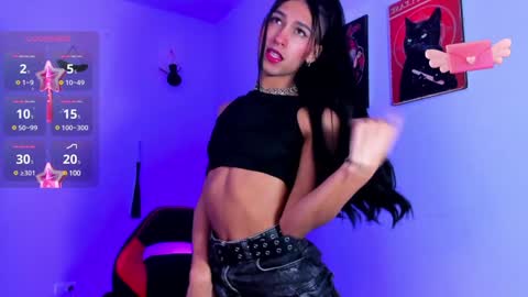 Snapshot of jadebenett chatting on 12/28/24, 02:43 Jade Benett online show from 12/28/24, 02:43