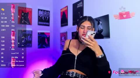 Snapshot of jadebenett chatting on 03/07/25, 02:04 Jade Benett online show from 03/07/25, 02:04