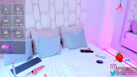 Jade Red  online show from 03/01/25, 02:44