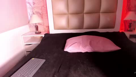 jadeestudios online show from 02/24/25, 10:58