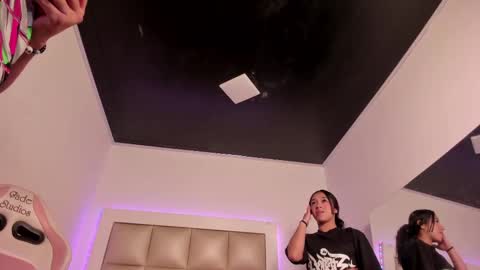 jadeestudios online show from 09/16/25, 12:06