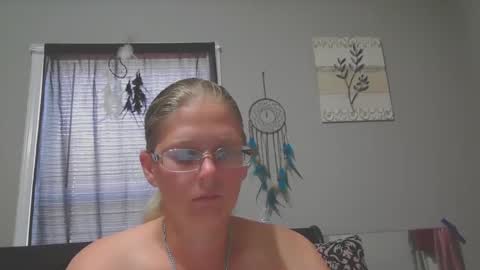 JadeLuv online show from 10/04/25, 04:49