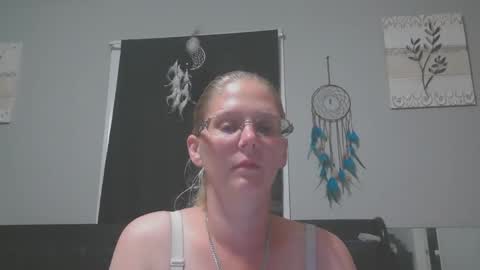 JadeLuv online show from 04/21/26, 01:42