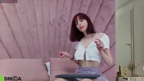 jademuse online show from 01/13/25, 09:52