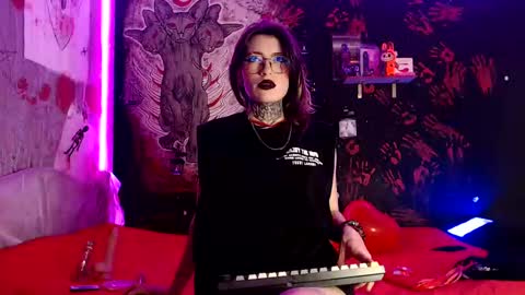 Snapshot of jadepoarch chatting on 11/16/25, 03:45 Alex and Venus online show from 11/16/25, 03:45