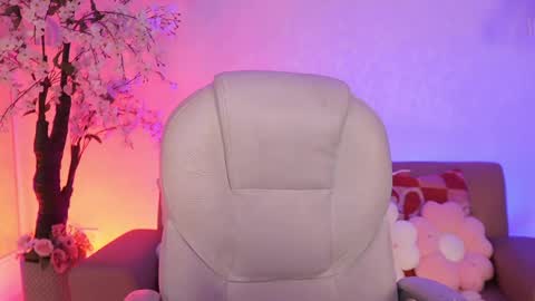 Jade Summer online show from 04/18/26, 11:36