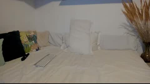 Snapshot of jadore_able82 chatting on 10/10/25, 01:48 elena online show from 10/10/25, 01:48