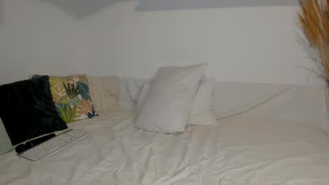 Snapshot of jadore_able82 chatting on 02/03/26, 03:04 elena online show from 02/03/26, 03:04