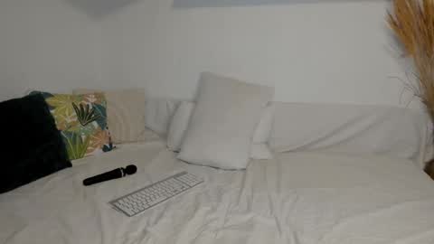 Snapshot of jadore_able82 chatting on 02/05/26, 02:38 elena online show from 02/05/26, 02:38