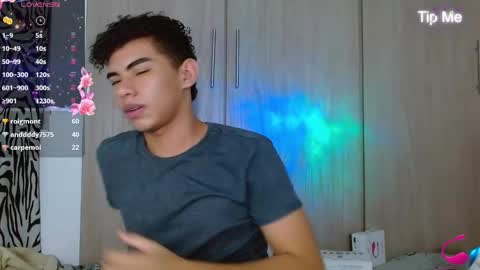 javi15  online show from 12/11/24, 12:44