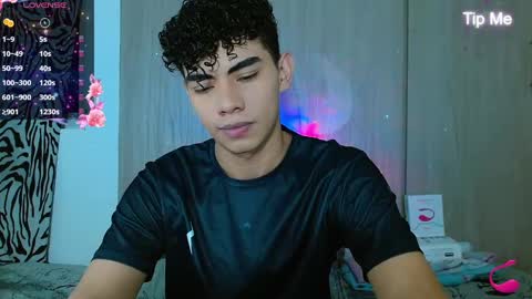 javi15  online show from 12/13/24, 06:21