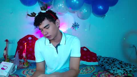 javi15  online show from 12/26/24, 06:52