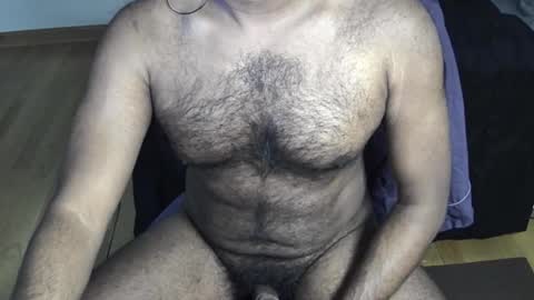 Snapshot of jag60053 chatting on 12/19/25, 02:57 jag60053 online show from 12/19/25, 02:57