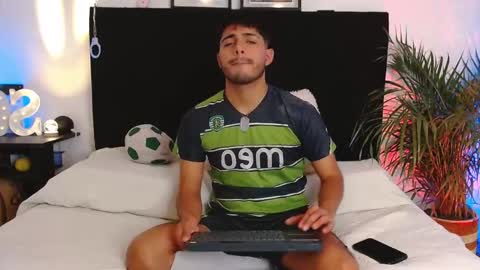 Jaiden online show from 11/28/25, 06:27