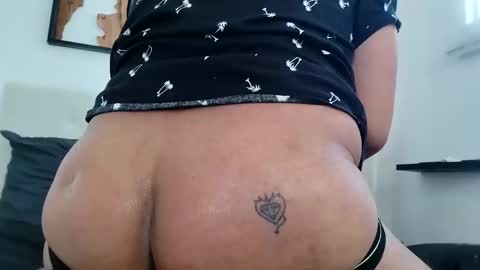 Snapshot of jaidenblake chatting on 03/16/26, 12:49 jaidenblake online show from 03/16/26, 12:49