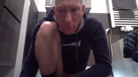 Snapshot of jak_81 chatting on 02/06/25, 04:25 jak_81 online show from 02/06/25, 04:25