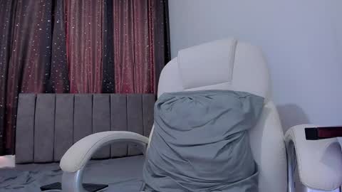 Snapshot of jake_evanss_ chatting on 01/15/25, 04:11 JAKE online show from 01/15/25, 04:11