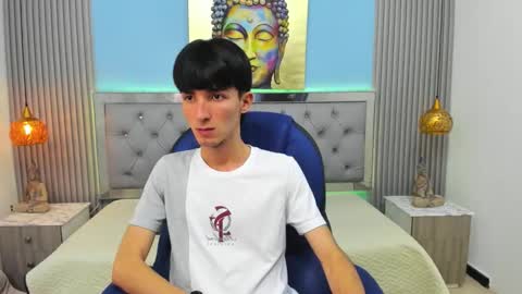 Snapshot of jake_evanss_ chatting on 09/18/25, 08:11 JAKE online show from 09/18/25, 08:11