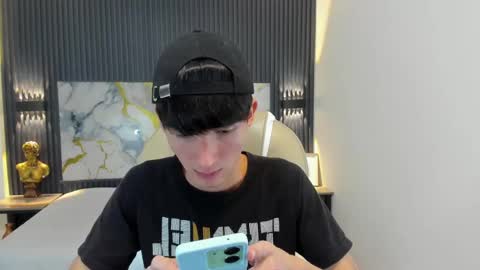 Snapshot of jake_evanss_ chatting on 10/09/25, 08:18 JAKE online show from 10/09/25, 08:18