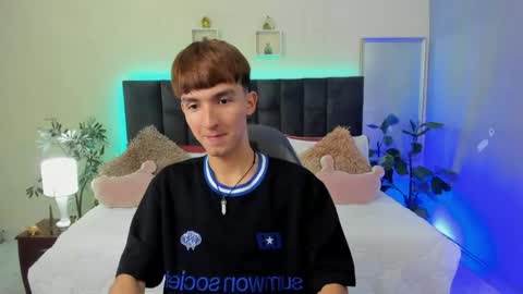 Snapshot of jake_evanss_ chatting on 05/04/26, 02:02 JAKE online show from 05/04/26, 02:02