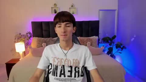 Snapshot of jake_evanss_ chatting on 06/09/26, 01:45 JAKE online show from 06/09/26, 01:45