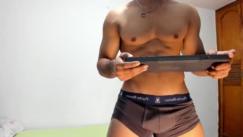 jake_hill1 online show from 02/12/25, 05:47