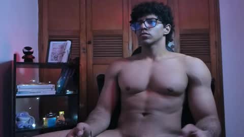 jake_hill1 online show from 09/16/25, 05:52