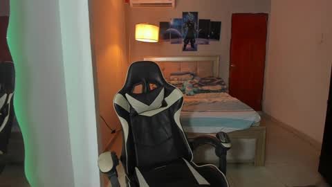 Snapshot of jake_pons chatting on 12/16/24, 01:53 Jake Pons online show from 12/16/24, 01:53