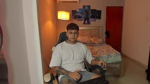 Snapshot of jake_pons chatting on 01/07/25, 01:38 Jake Pons online show from 01/07/25, 01:38