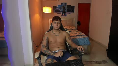 Snapshot of jake_pons chatting on 01/08/25, 05:05 Jake Pons online show from 01/08/25, 05:05