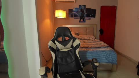 Snapshot of jake_pons chatting on 01/09/25, 05:23 Jake Pons online show from 01/09/25, 05:23