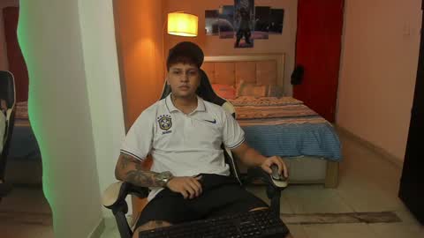 Snapshot of jake_pons chatting on 01/11/25, 04:48 Jake Pons online show from 01/11/25, 04:48